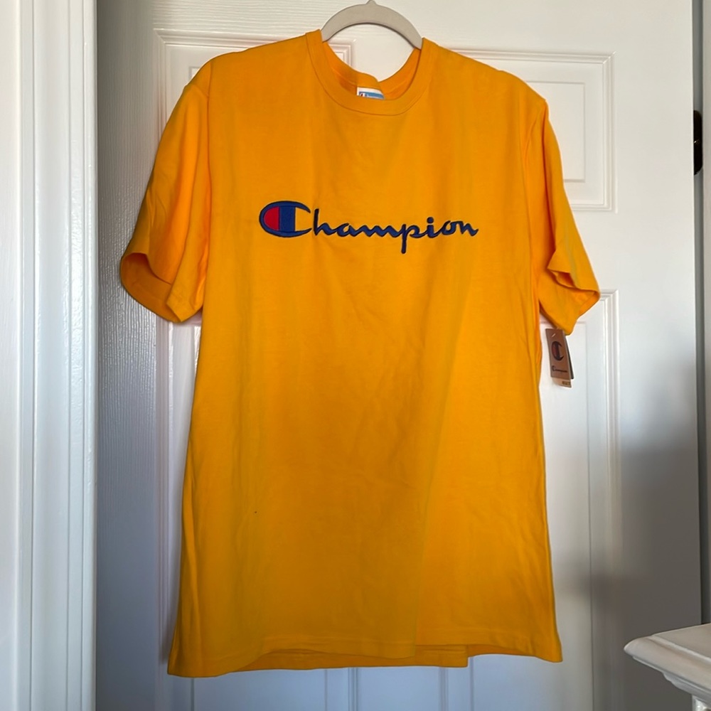 Champion t shirt, NWT, size large